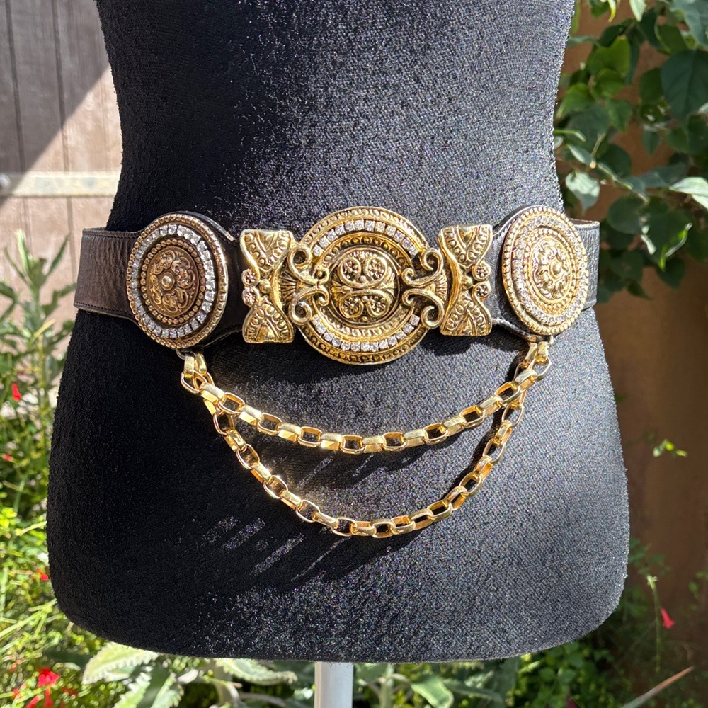 90s Streets Ahead Black and Gold Ornate Rhinestone Leather Statement Belt Size M